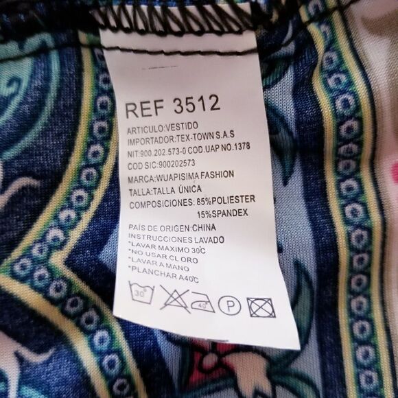 Cinched Vneck Paisley Maxi dress - Picture 6 of 6